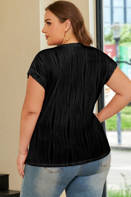 Solid Color Wavy Textured Plus Size Tee