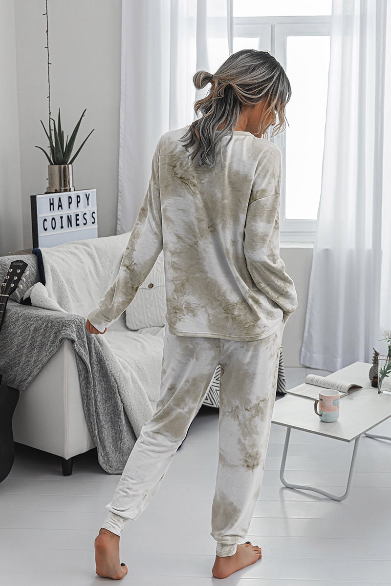 Comfy Round Neck Tie Dye Women Top and Pants Set