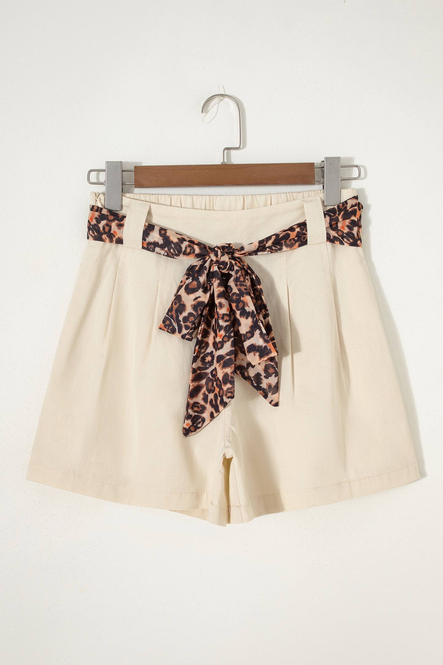 Leopard Contrast Sash Belt Pleated Wide Leg Shorts