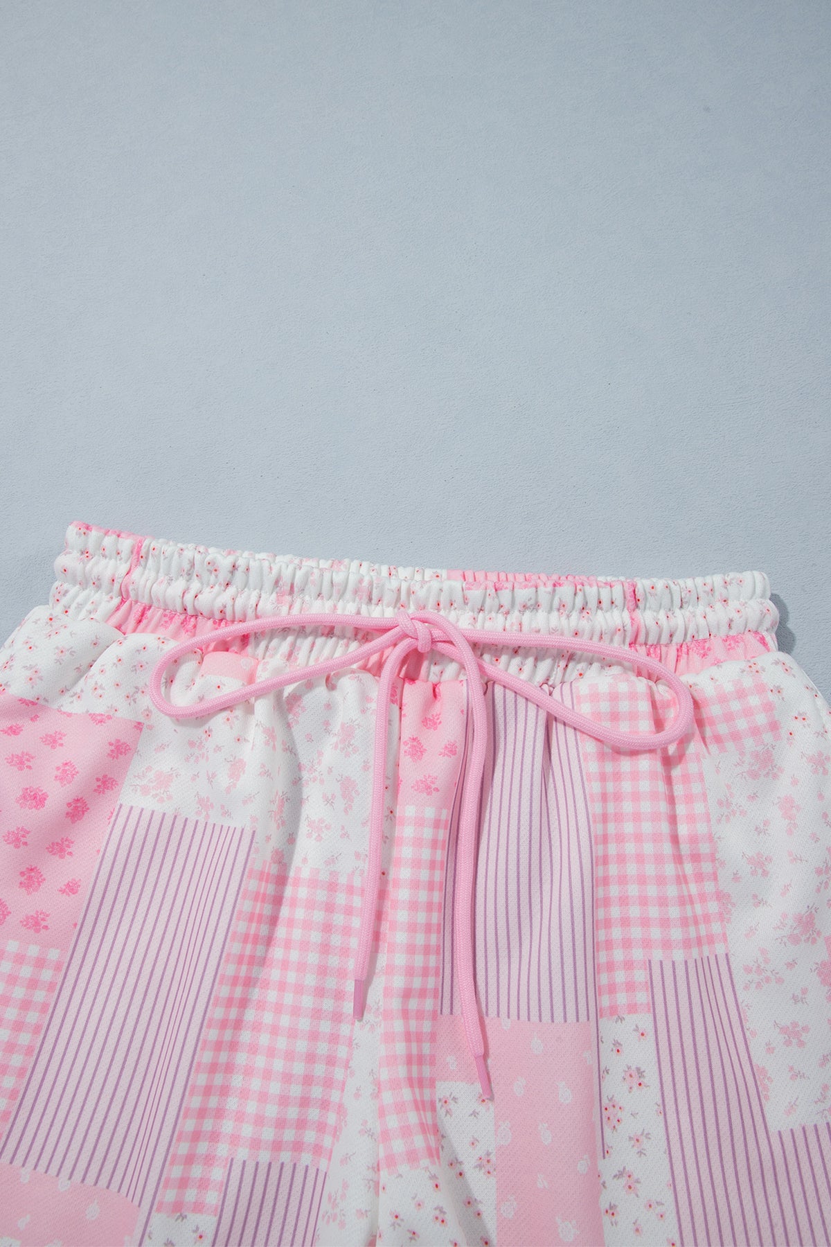Patchwork Floral Print Drop Shoulder Baggy Pullover Drawstring Shorts Set