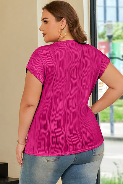 Solid Color Wavy Textured Plus Size Tee