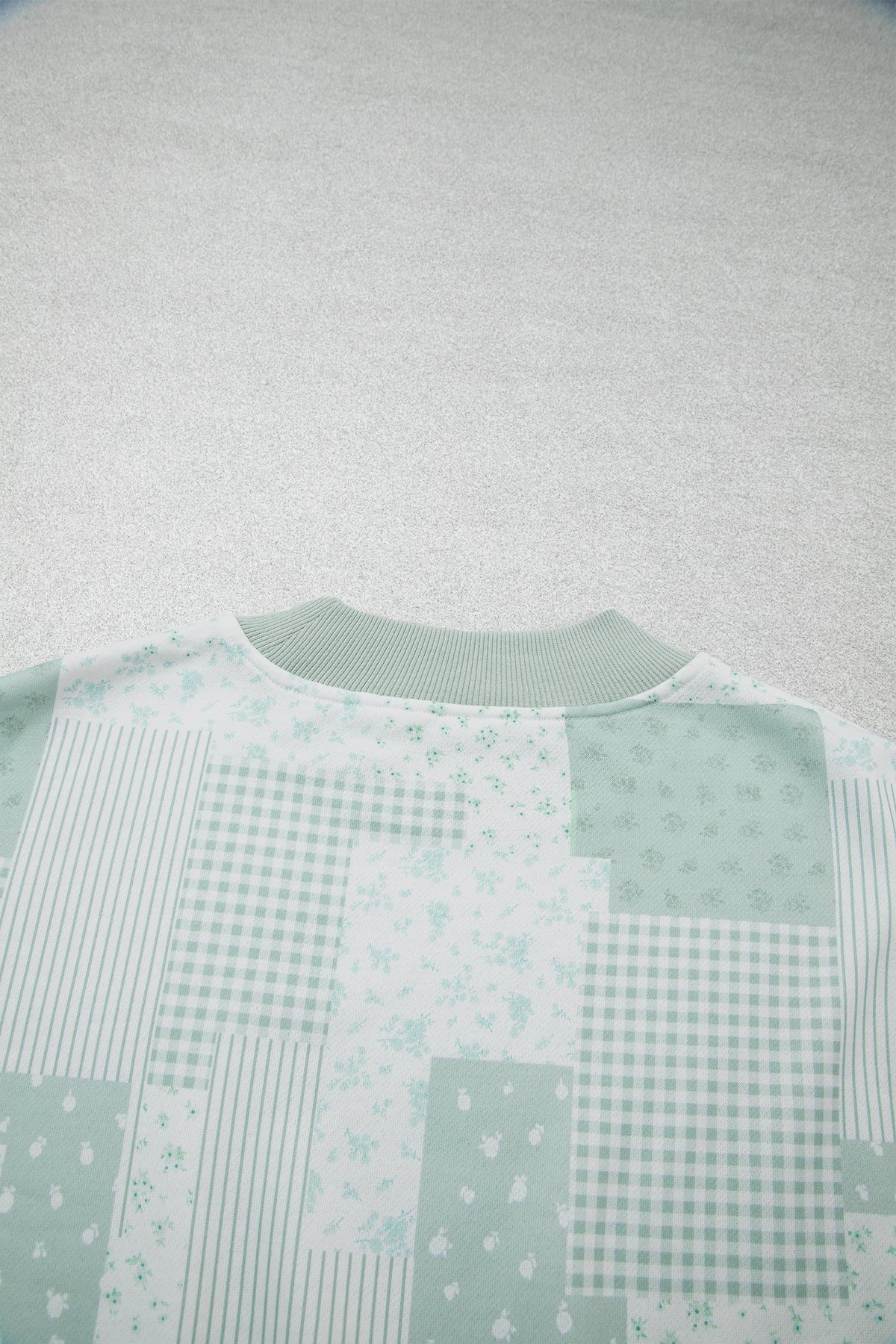 Patchwork Floral Print Drop Shoulder Baggy Pullover Drawstring Shorts Set