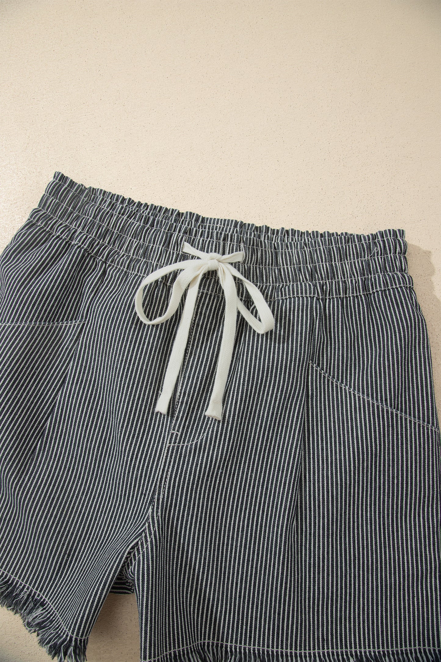 Raw Edge Drawstring Elastic Waist Casual Denim Shorts
