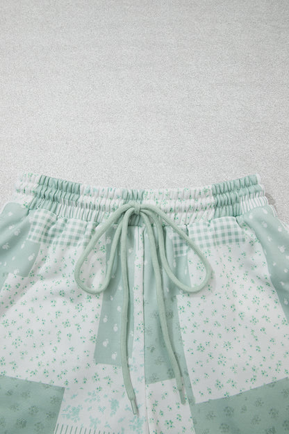 Patchwork Floral Print Drop Shoulder Baggy Pullover Drawstring Shorts Set