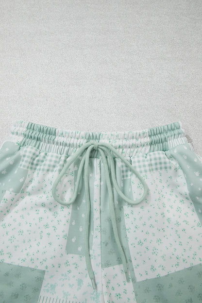 Patchwork Floral Print Drop Shoulder Baggy Pullover Drawstring Shorts Set