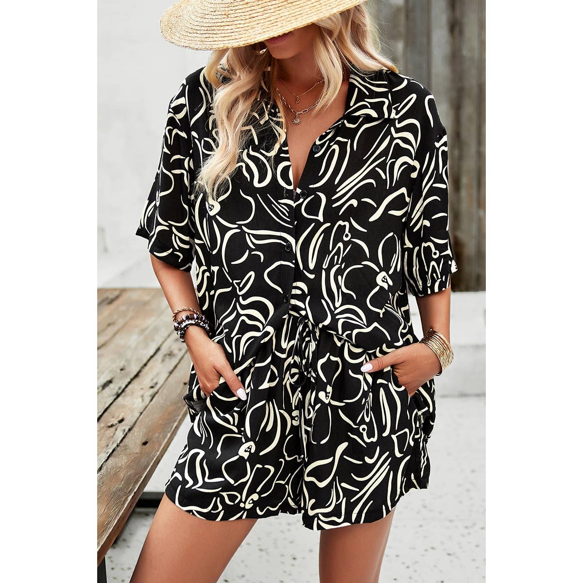 Allover Print Elastic Shorts Two Pieces Button Set - Elings