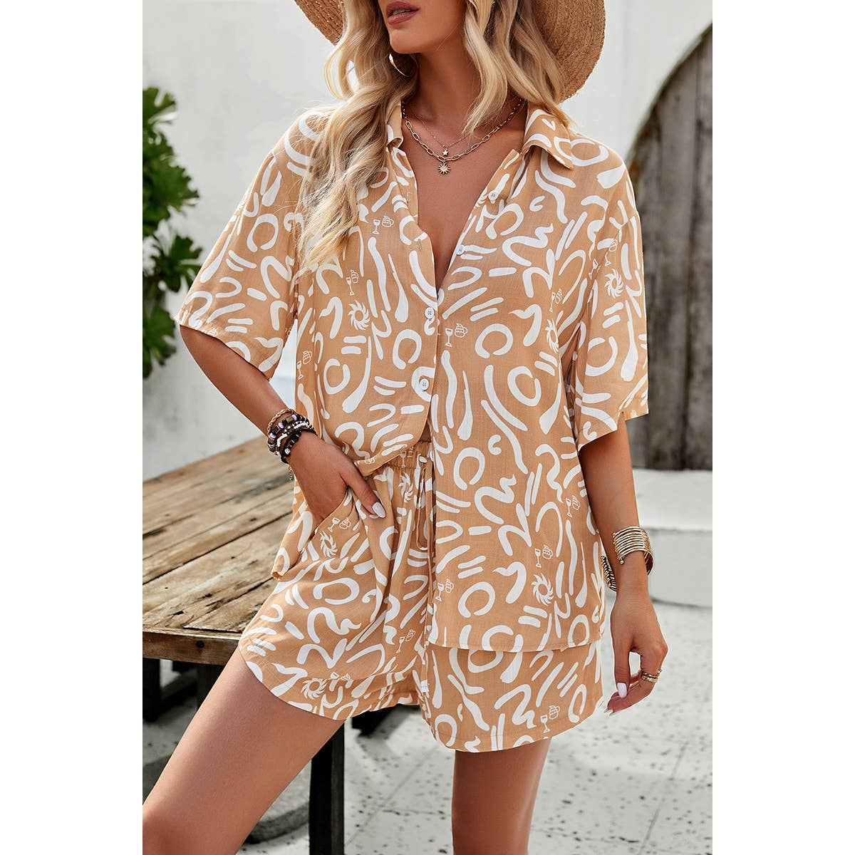 Allover Print Elastic Shorts Two Pieces Button Set - Elings