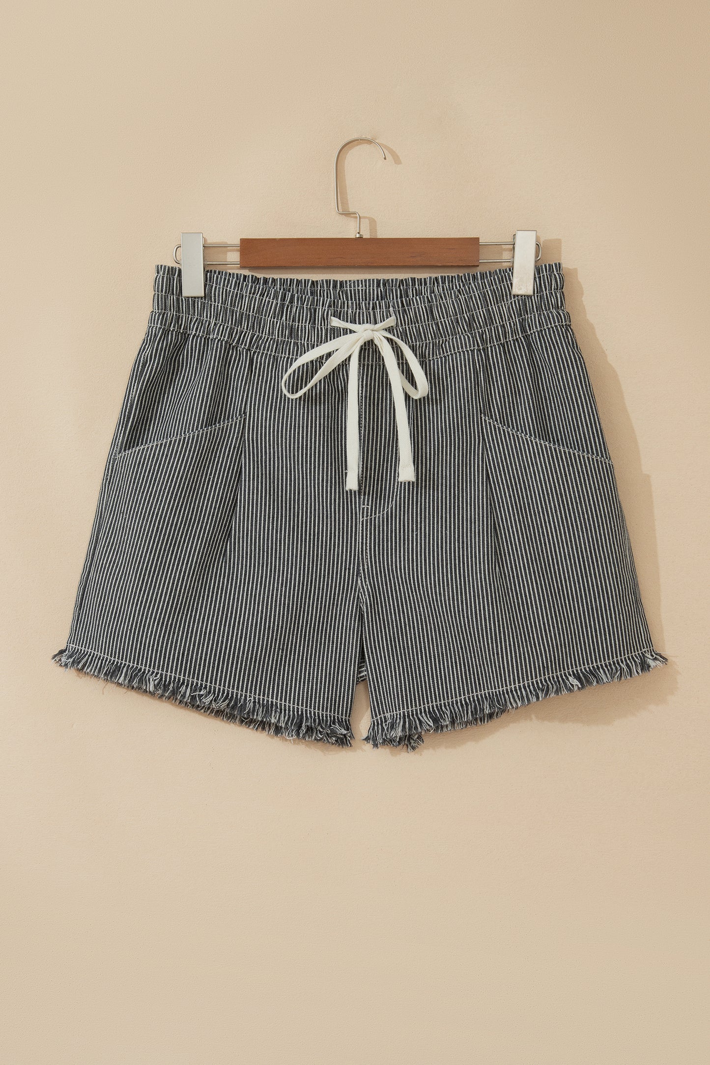 Raw Edge Drawstring Elastic Waist Casual Denim Shorts