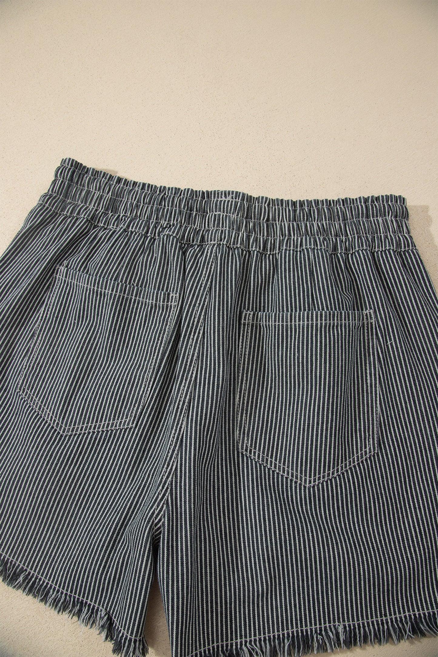 Raw Edge Drawstring Elastic Waist Casual Denim Shorts